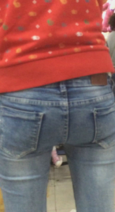 包臀紧牛小少妇孩子都这么大了