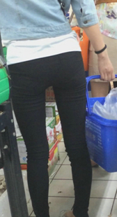 超市黑色打底裤夹不紧