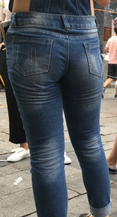 超紧牛仔少妇一看就知道开发多