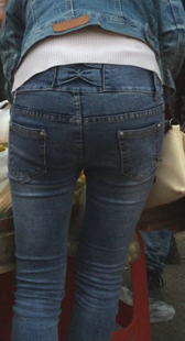 紧牛小少妇买水果