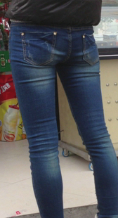 长腿紧牛身材严重变形