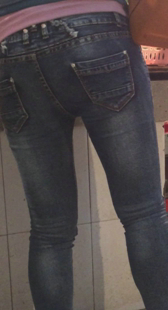 菜市场紧牛少妇