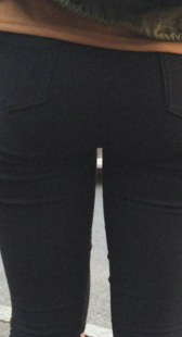 翘臀打底裤小妹