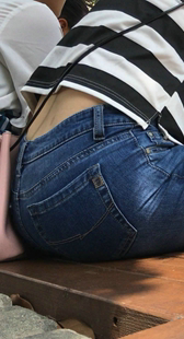 牛仔少妇坐姿都如此迷人