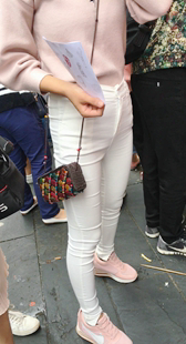 性感超紧白裤三角真肥