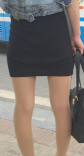 宽臀超短裙美少妇