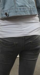 翘臀紧身小灰牛