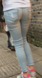 丰臀勒沟灰牛美少妇