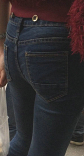 包臀蓝牛露小腰