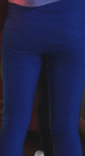 长腿翘臀蓝紧打底裤