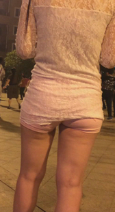 包臀勒沟美少妇