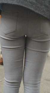 超紧圆臀灰裤美少妇