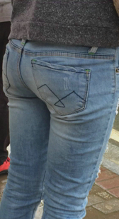 翘臀蓝牛小少妇等公交第一季