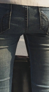 公交站深沟包臀紧牛