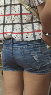 大屁股蓝紧牛仔热裤第一季