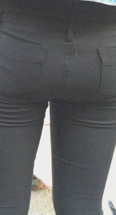 公交站紧身打底大PP