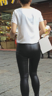 极品圆臀皮裤超性感