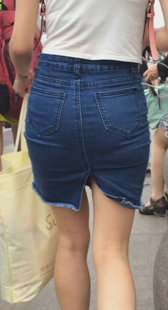 这臀太大裙子都快撑破了