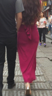 极品OL贴身红裙紧内痕