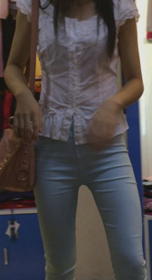 性感大屁股紧内痕学生妹第三季