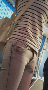 公交车上紧牛小妹美三角第一季