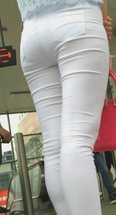 极品白裤大宽臀超紧内痕第一季