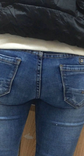 超市牛仔裤大宽臀