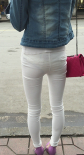 性感高跟紧身白裤V内痕