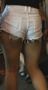 高挑白热裤大PP小妹第二季