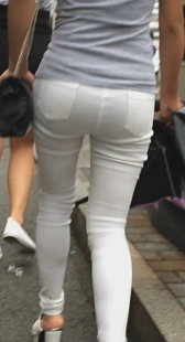 风骚高跟紧臀白裤黑内痕小妹