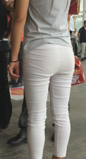 极品白裤紧内痕美少妇第二季