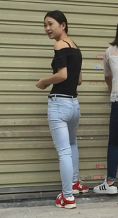 超紧灰牛大屁股小少妇