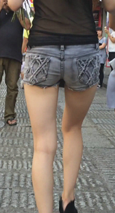 超极品超深沟大长腿美少女卖花第二季