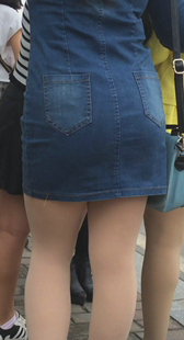 牛仔短裙肉丝少妇