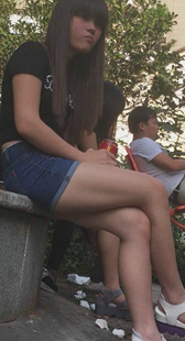 性感紧身热裤初中生第一季