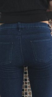 极品超宽大臀，这身材比率严重失调