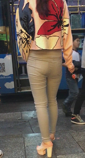 高跟大长腿超紧灰裤紧内痕宽臀美少妇第三季