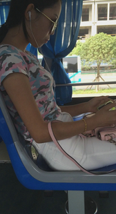 性感白裤花内内小胸器第一季