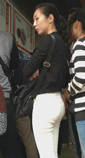 极品宽臀白裤成熟小少妇第三季