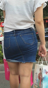 牛仔裙超翘臀太性感了第一季