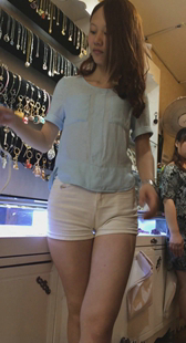 超极品白热裤女神深沟大屁股金三角第一季