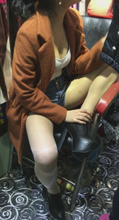 服装店超性感胸器老板娘生意不好才怪