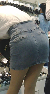牛仔短裙大屁股美女