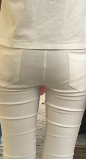 美女紧身透白裤显内痕真性感