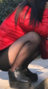 黑丝热裤成熟大妈