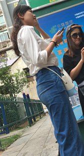 长裙牛仔成熟美少妇