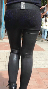 光亮紧身打底裤少妇丰满翘臀