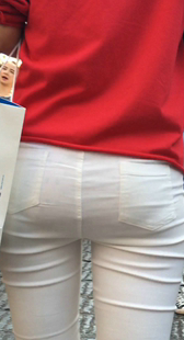 性感白裤大PP少妇