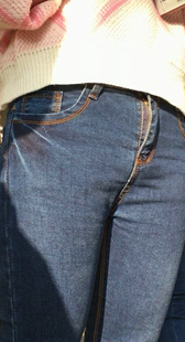 公交站性感美三角少妇