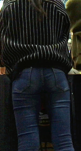 紧牛小妹玩投篮